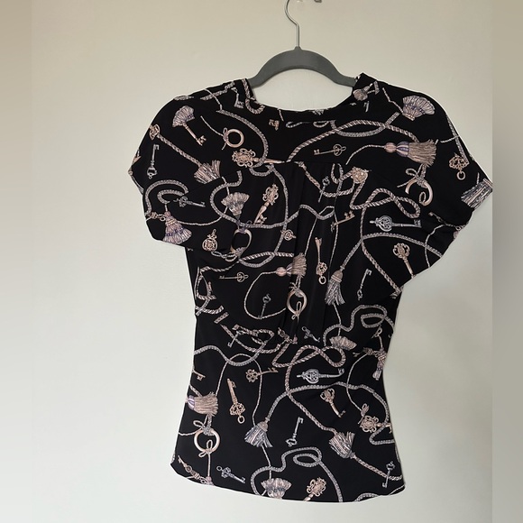 Rope and Key Design Printed Blouse size S - Picture 3 of 3